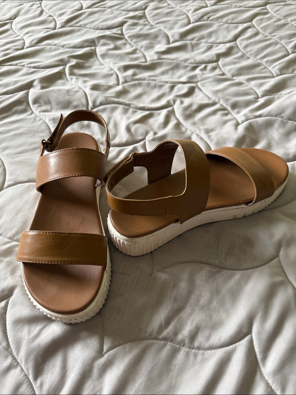 Arizona Jean Company Tan Platform Sandals with Cream Sole